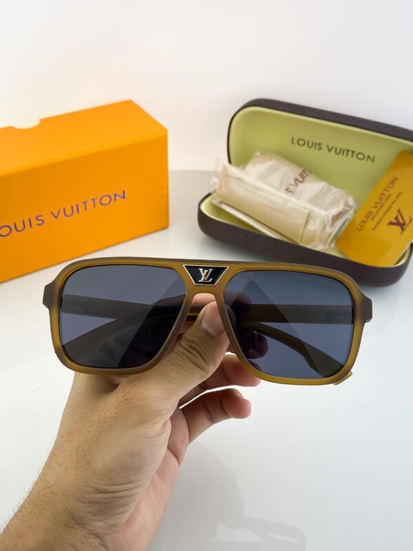 LOUIS VUITTON Premium Quality Sunglasses 211 - Image 4