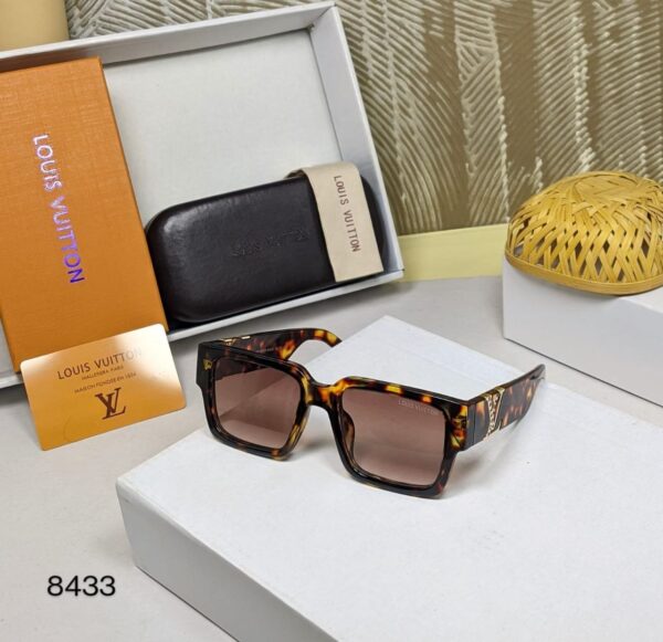 LOUIS VUITTON Premium Quality Sunglasses 162