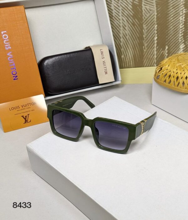 LOUIS VUITTON Premium Quality Sunglasses 163