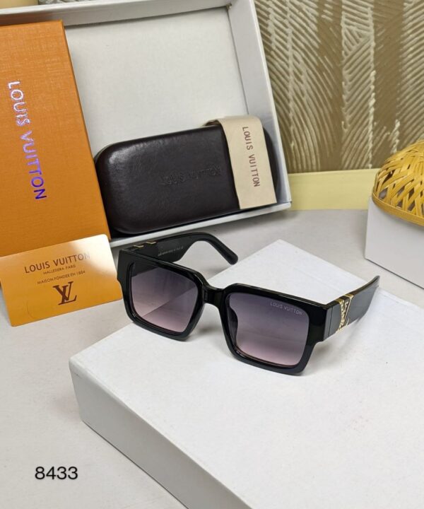 LOUIS VUITTON Premium Quality Sunglasses 164