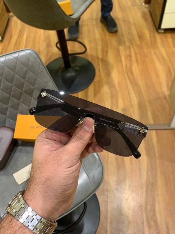 LOUIS VUITTON Premium Quality Sunglasses 429 - Image 4