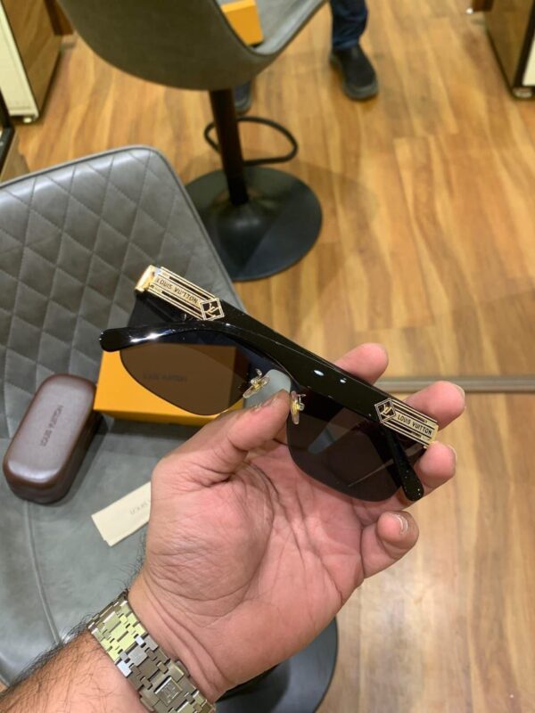 LOUIS VUITTON Premium Quality Sunglasses 429 - Image 2