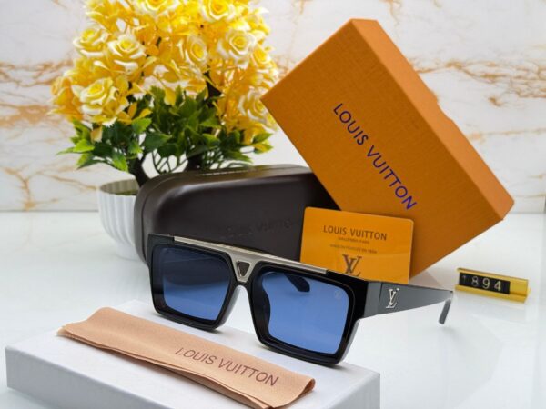 LOUIS VUITTON Premium Quality Sunglasses 302