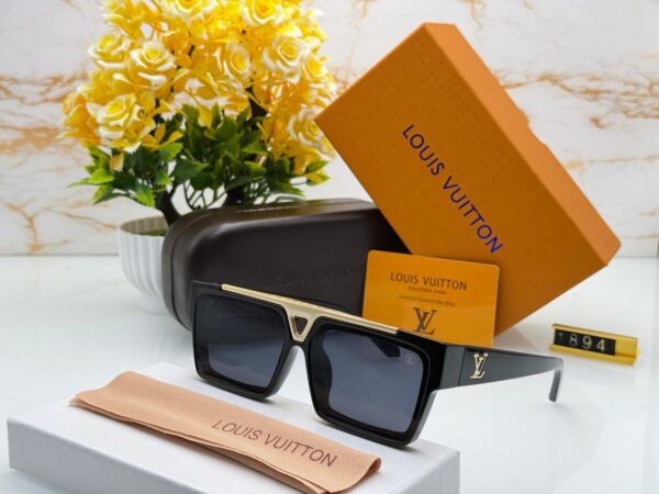 LOUIS VUITTON Premium Quality Sunglasses 303