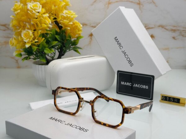 BURBERRY Premium Quality Sunglasses 332