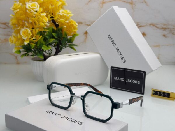 BURBERRY Premium Quality Sunglasses 333
