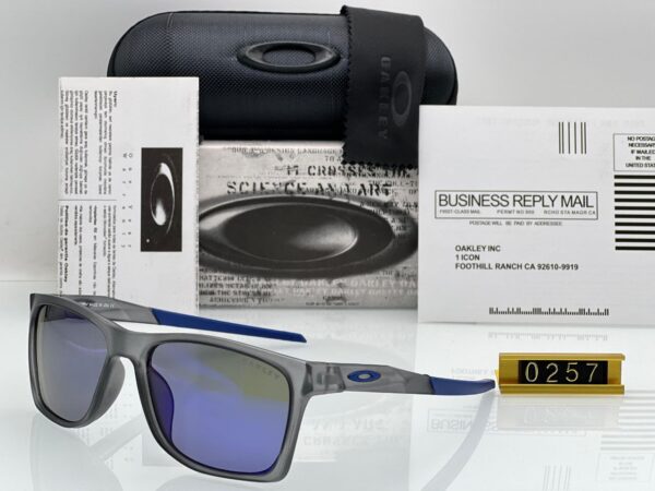 OAKLEY POLORIZED Premium Quality Sunglasses 520