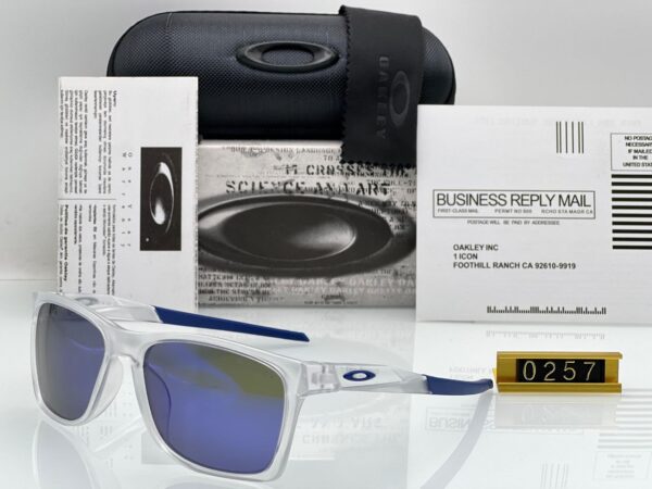 OAKLEY POLORIZED Premium Quality Sunglasses 521