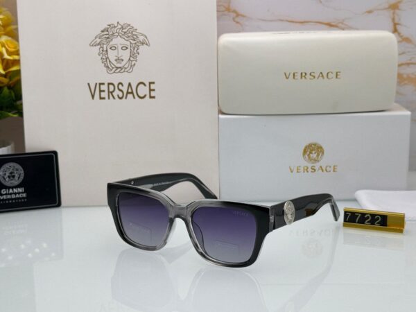 VERSACE Premium Quality Sunglasses 579